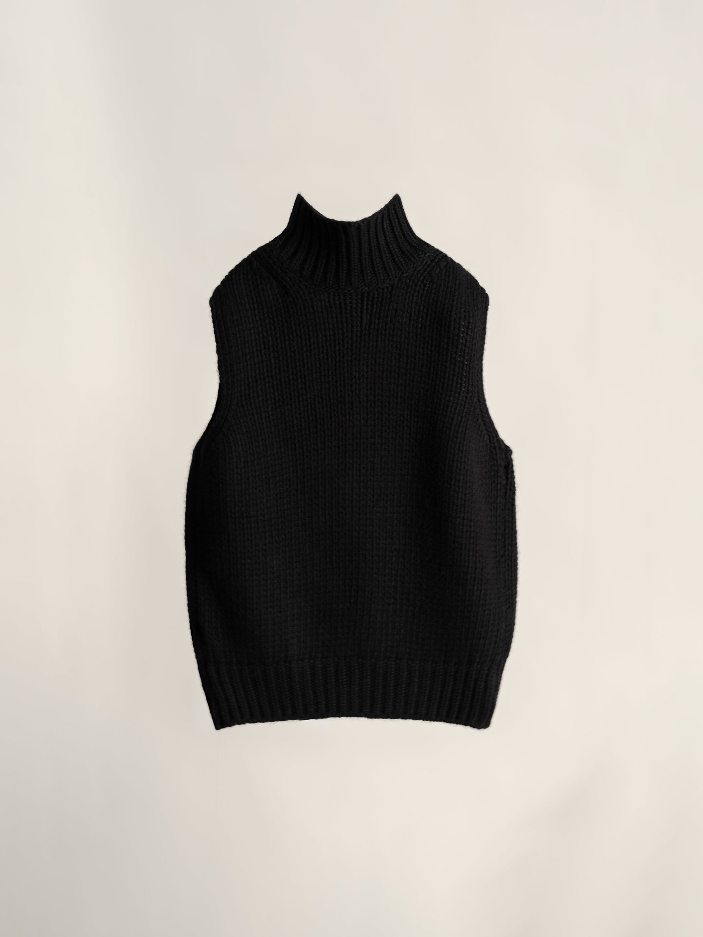 Cashmere Mix Slevelees Top